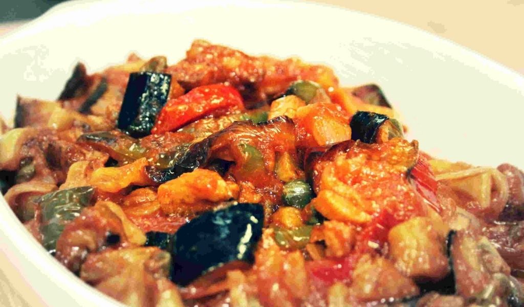 Sicilian caponata and white wine Pretiosa - Cantine Gulino